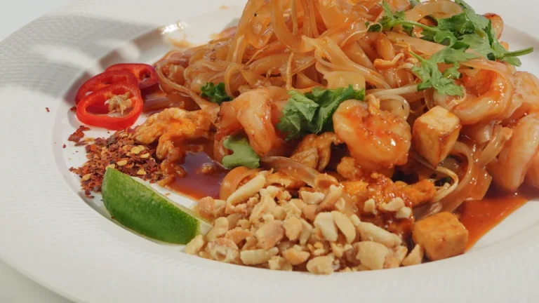 Pad Thai: Quick & Authentic Thai Street Food Recipe