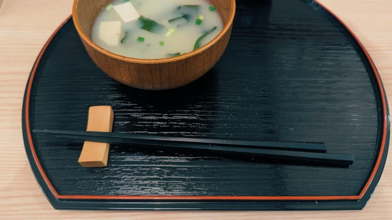 Miso Soup Nutrition: Key Facts, Amazing Benefits, & Uses
